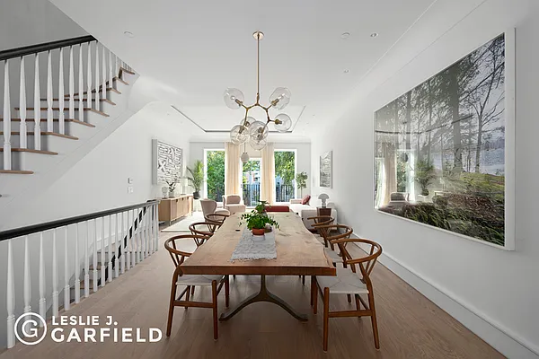 Sold by Leslie J. Garfield | media 4