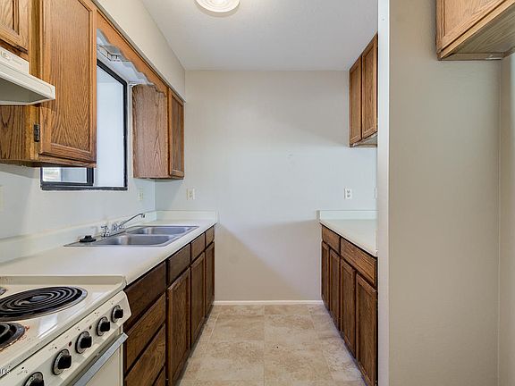 5th image of 3332 S Roosevelt St