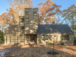 7 Avon Rd, Cape Elizabeth, ME 04107