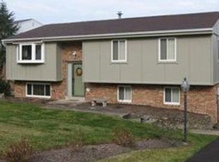 4960 Field Acres Dr, Gibsonia, PA
