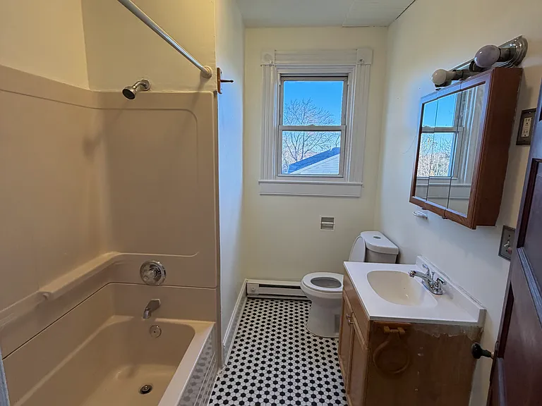 14 E Overlea Ave #3 — Photo 5