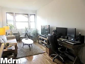 Rented by Mdrn Residential