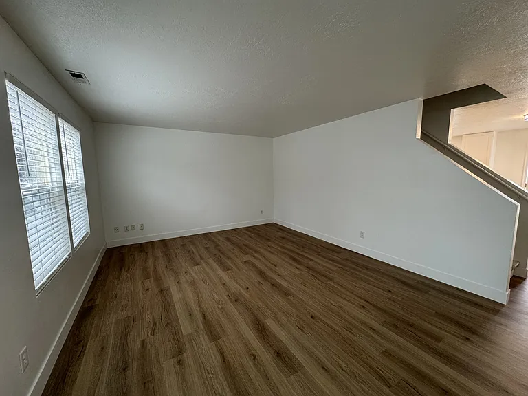 1914 N 2225 W — Photo 2