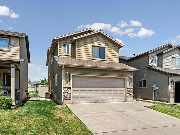 2nd image of 4 Arnold Dr