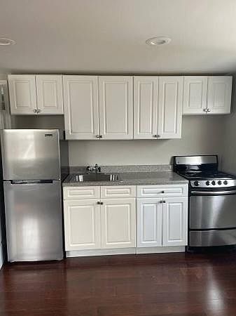 1st image of 2447 Marlboro St APT 2