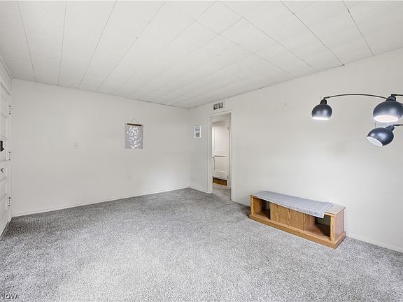 3rd image of 731 Mae St