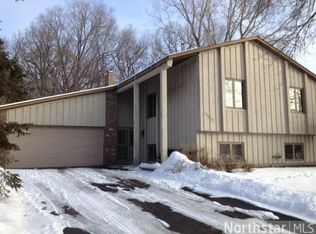 10032 Zinran Rd, Bloomington, MN 55438