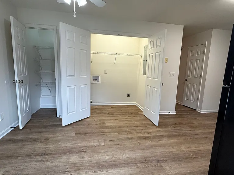 160 2nd St #110 — Photo 21