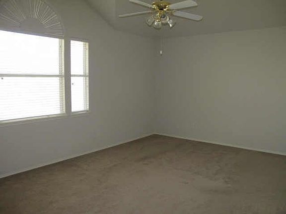 5th image of 3937 Aldersyde Dr