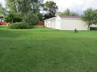 1016 16th St SW, Jamestown, ND 58401