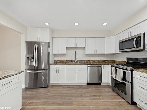 5th image of 505 Country Ln