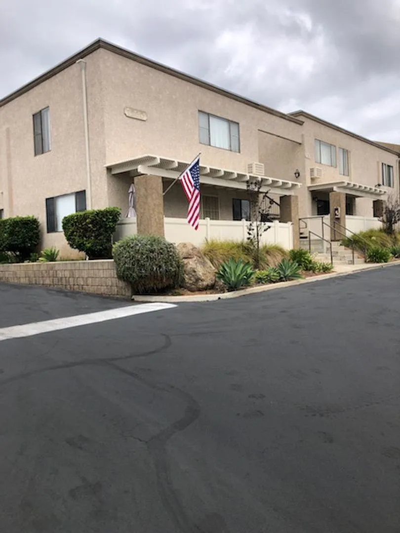 Building Photo - La Fuente Apartments