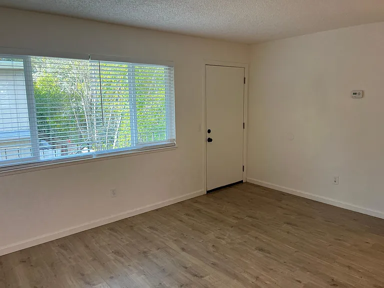 1650 Slater St #3 — Photo 7