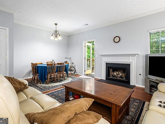 3rd image of 603 Wedgewood Way