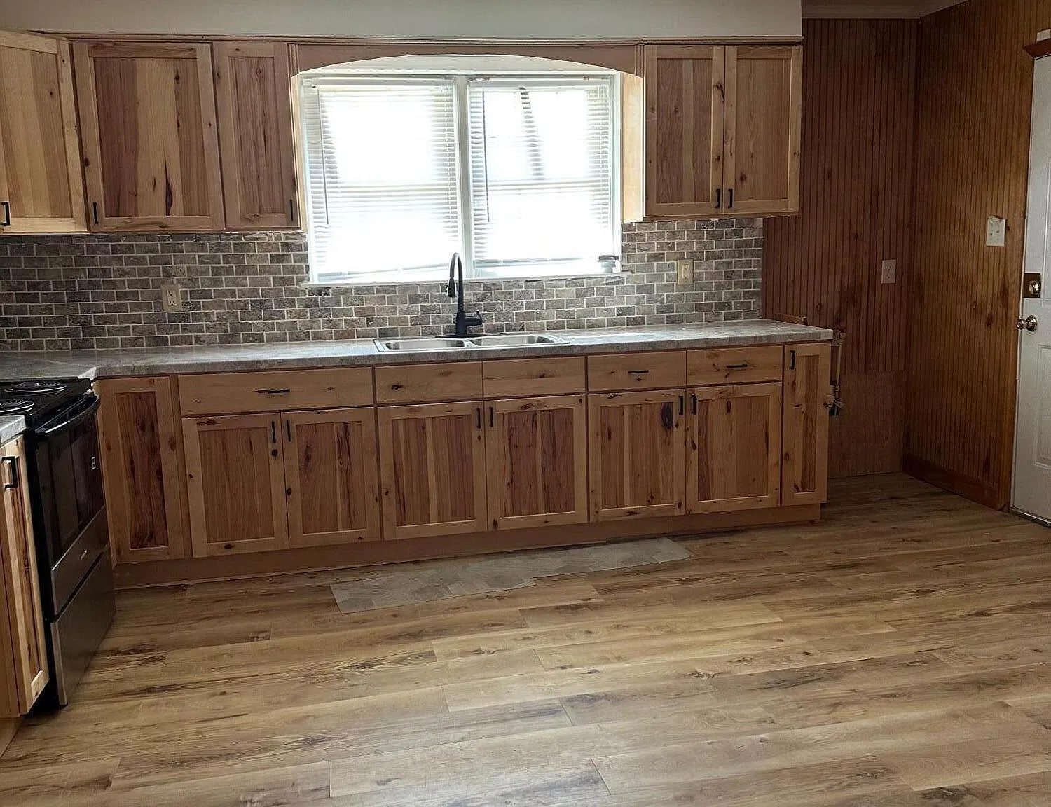 2 bed, 1.0 bath, 1234 sqft, $1,500 — Photo 4
