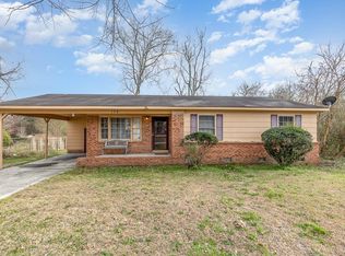 104 Deerfield Dr, Spring Lake, NC 28390