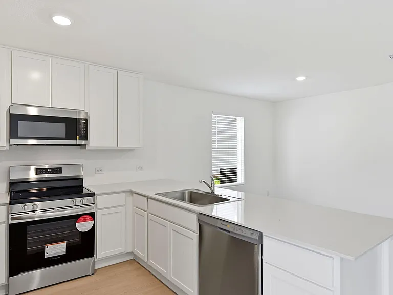 629 Craven St — Photo 15