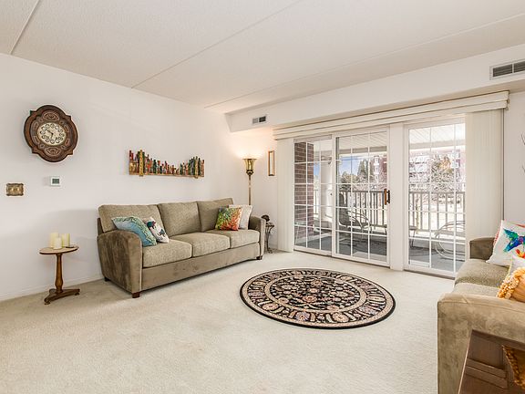 4th image of 7031 W Touhy Ave #511