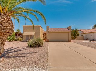 26611 S Hogan Dr, Sun Lakes, AZ 85248