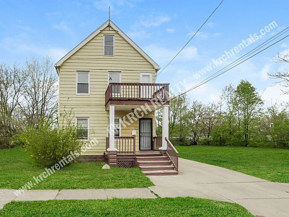 3rd image of 3862 E 57th St Unit 2