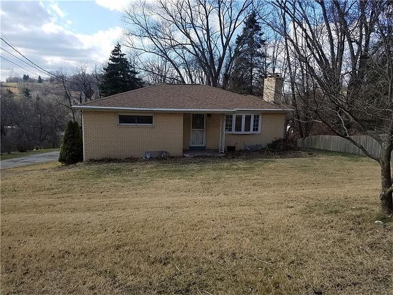 1st image of 10 Strawberry Ln