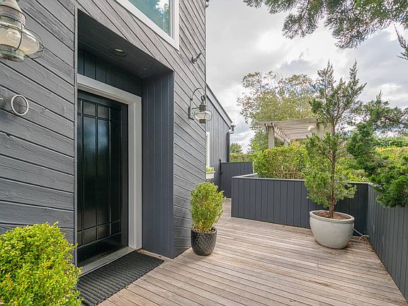 5th image of 40 Library Ave