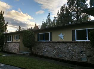 1003 NW Canyon Dr, Redmond, OR 97756