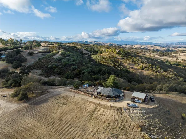 2505 Smith Rd, Bradley, CA 93426