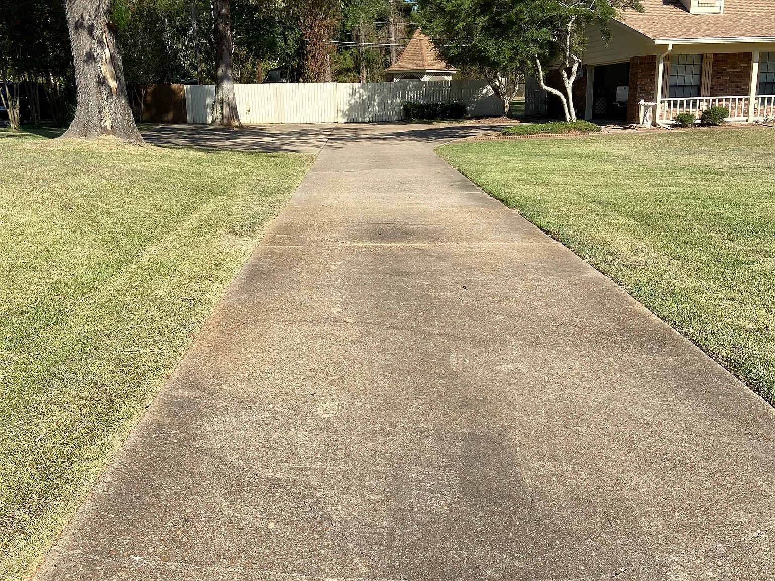 3 bed, 1952 sqft, $2,100 — Photo 3