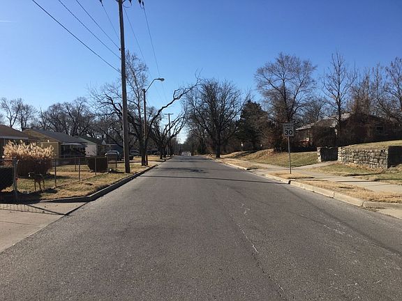 5th image of 4327 Elmwood Ave