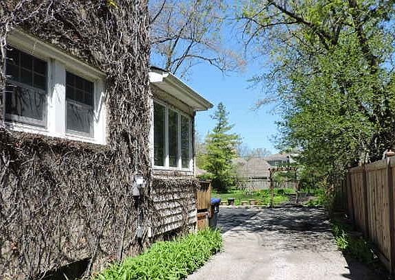 2nd image of 373 Jefferson Ave