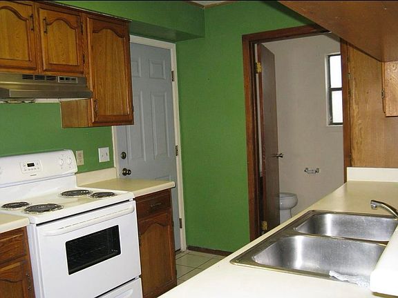 4th image of 2600 E Montgomery St APT 18