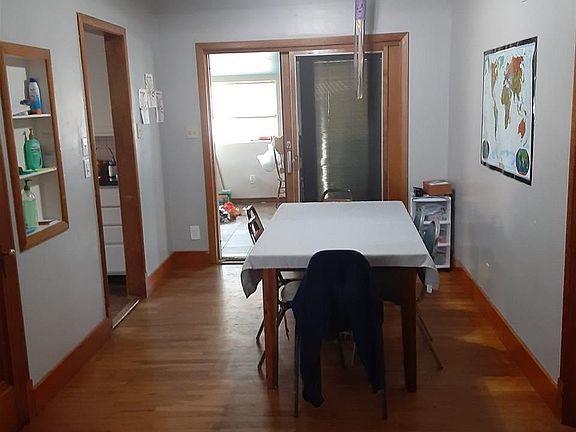 4th image of 2417 Avenue E