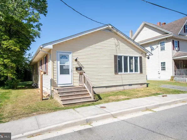 203 Delaware Ave, Delmar, DE 19940