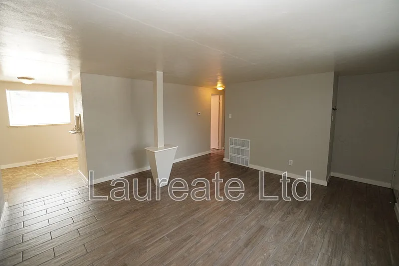2 bed, 1.0 bath, 850 sqft, $1,350 — Photo 3