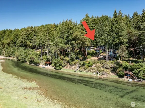 108 Herron Lane NW, Lakebay, WA 98349