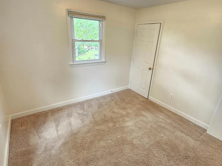 603 Pinewood Rd — Photo 18