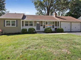 2601 W 51st Ter, Westwood, KS 66205