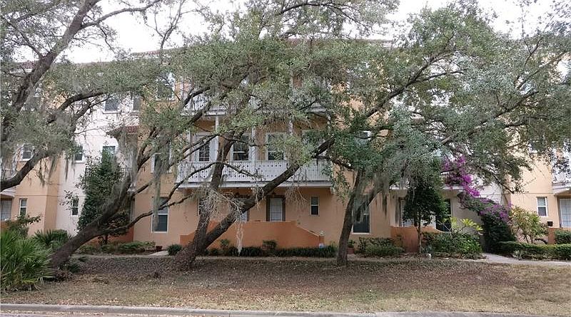 1st image of 958 Sombra St