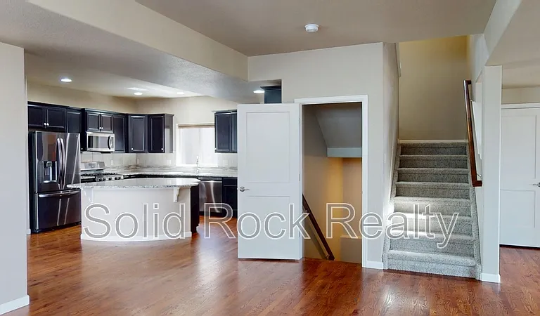 6404 Cubbage Dr — Photo 2