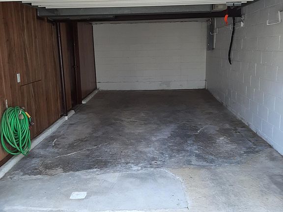 Garage 11 X 23