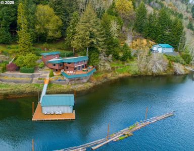 4081 S Tenmile Lake, Lakeside, OR, 97449