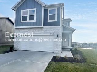 27605 E Red Fox St, Lake Lotawana, MO 64086