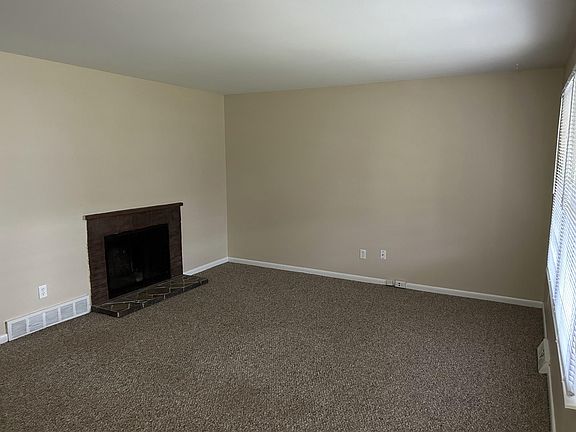 4th image of 816 Ashley Dr