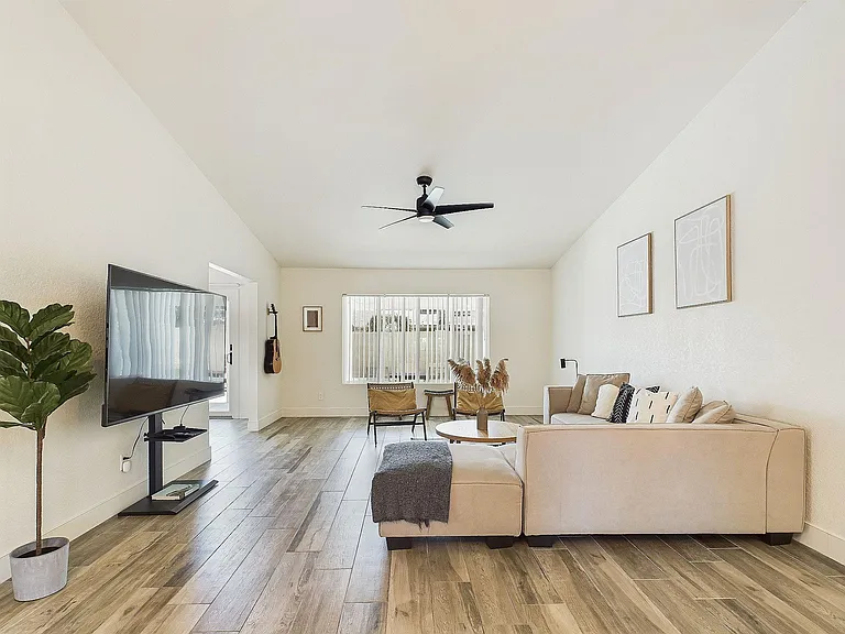 6245 E Janice Way — Photo 5