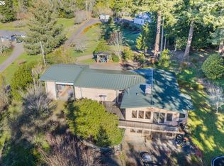56671 Pleasant Hill Dr, Coquille, OR 97423
