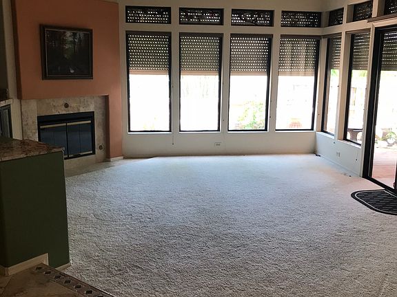 3rd image of 3200 W Champagne Dr