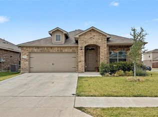 8525 Big Apple Dr, Fort Worth, TX 76179