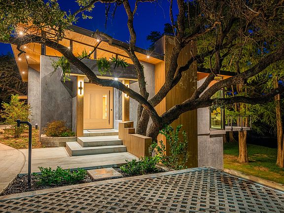 3rd image of 1605 Texas Hill Country Trl #39