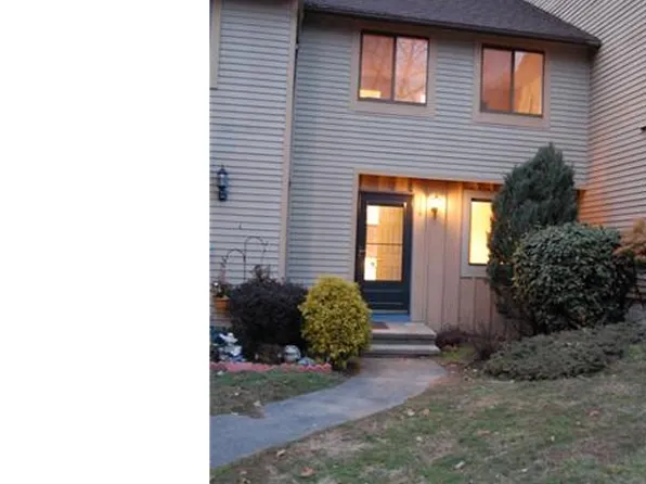 119 Greenwoods Ln, East Windsor, CT 06088